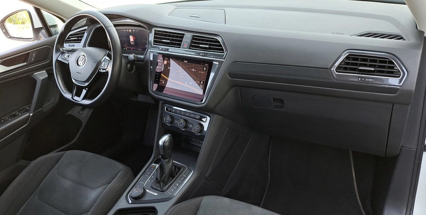 Volkswagen Tiguan Allspace cena 137900 przebieg: 125030, rok produkcji 2019 z Rawicz małe 704